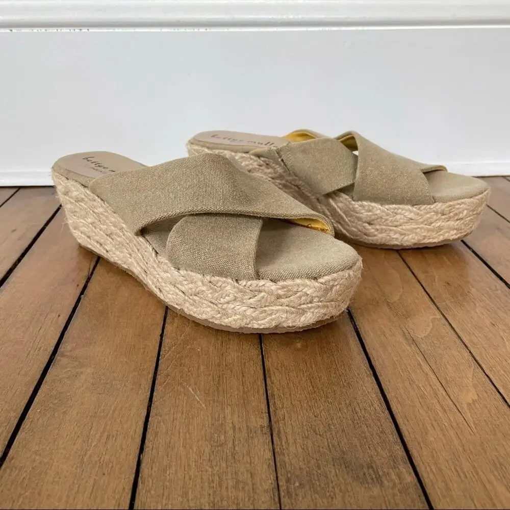 NWOT Bettye Muller Espadrilles Platform Wedge Sandals 9